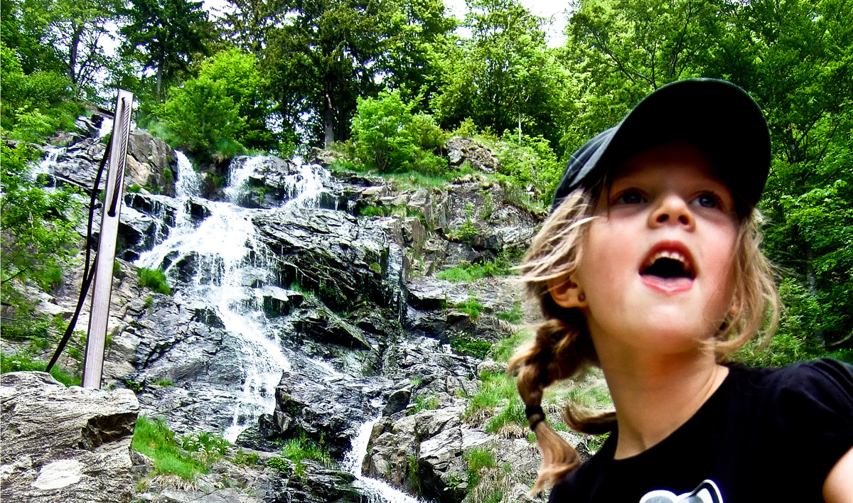 Auf dem Wasserfallsteig kann man ein perfektes Wanderwochenende mit Kindern verbringen