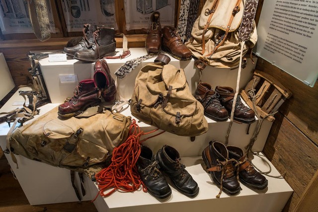 Im Skimuseum sieht man nicht nur die Errungenschaften von Georg Thoma, sondern die interessante Geschichte des Skisports, die ihren Anfang 1891 im Schwarzwald nahm.