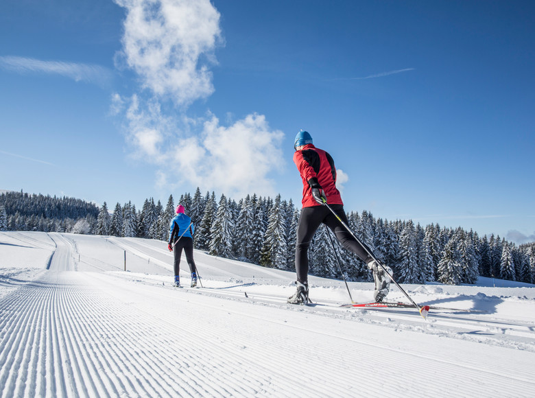 Egal welches Alter, egal wie sportlich, Langlauf kann jeder lernen.