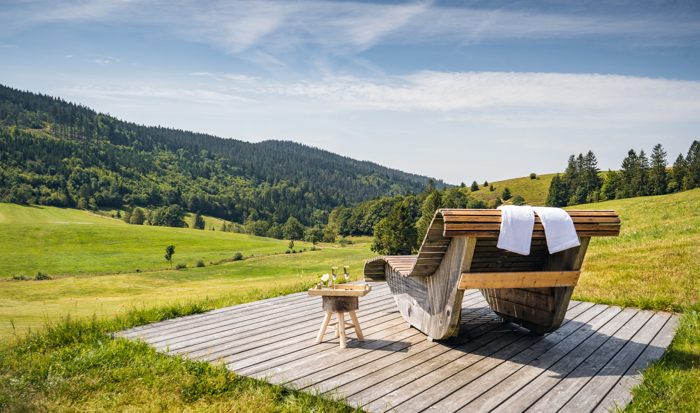 Wellnessliege in der Natur 