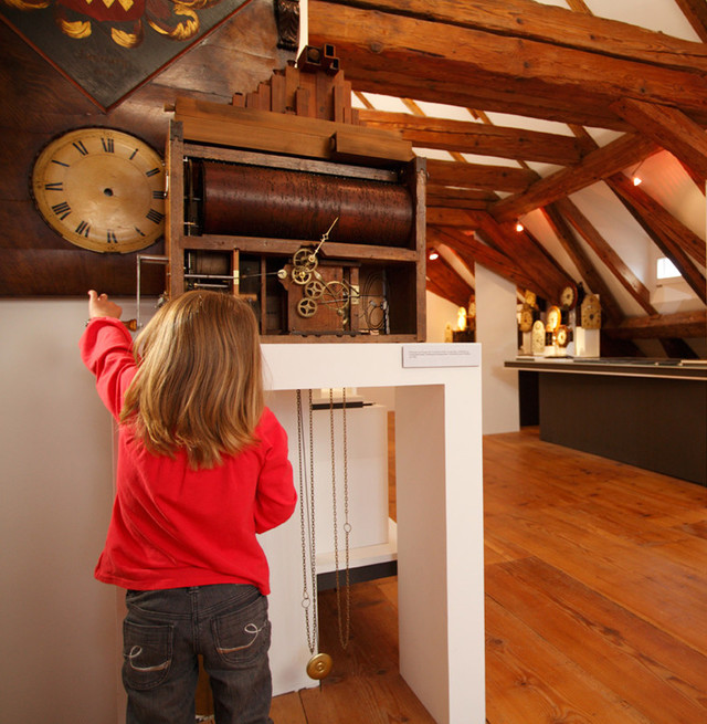 Das Museum beherbergt eine eine große Anzahl an Ausstellungsstücken zur Landschafts-, Kunst- und Uhrengeschichte in und um Sankt Märgen.