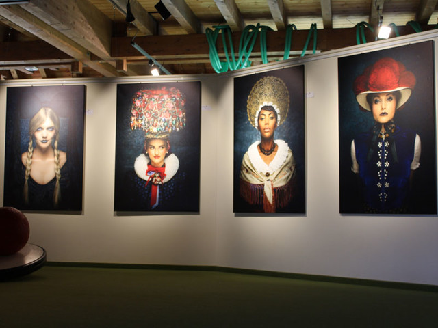 Wir haben Glück und dürfen die Fotoausstellung „Fabulous Black Forest“ von ARTWOOD bestaunen.